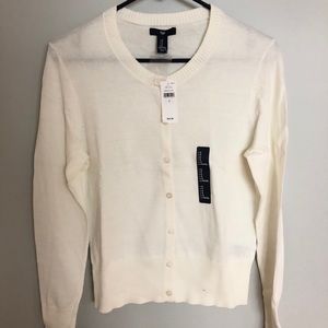 Gap sweater